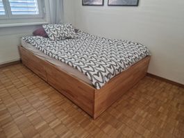 Holzbett mit Schubladen 140x200cm guter Zustand