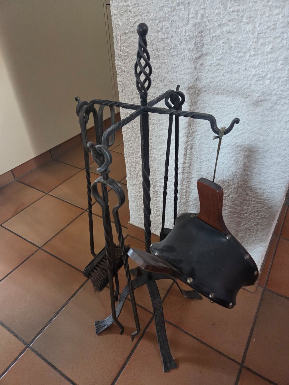 Camini: Kaminofenzubehör Cheminéebesteck – Usato da St. Gallen venduto da Seraph76 1