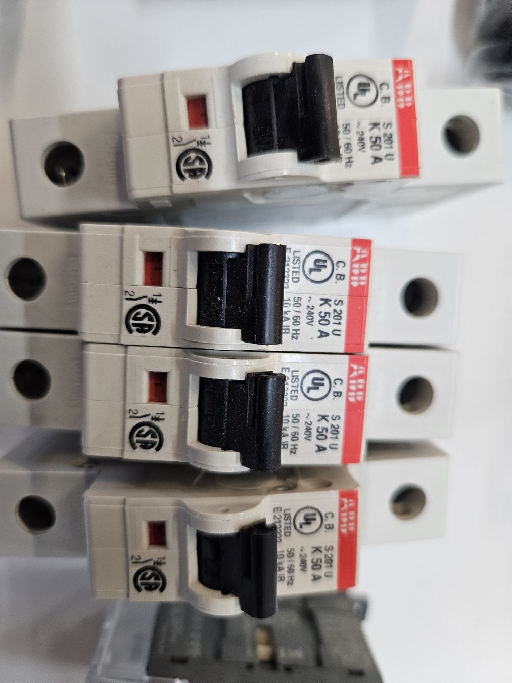 Interruttori: elektromaterial  – Usato da Regensdorf venduto da Zem003 1
