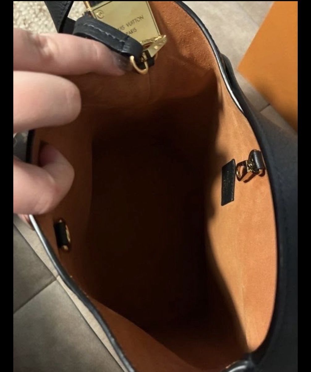 Louis Vuitton Taschen für Damen: Louis Vuitton Key Hobo PM – Neu (gemäss Beschreibung) aus Gelterkinden von Sissacherli 4