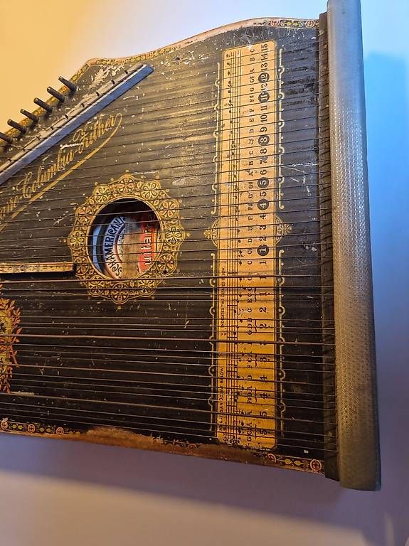 Strumenti musicali: Instrument cithare Columbia – Usato da La Tour-de-Peilz venduto da Polymax 3