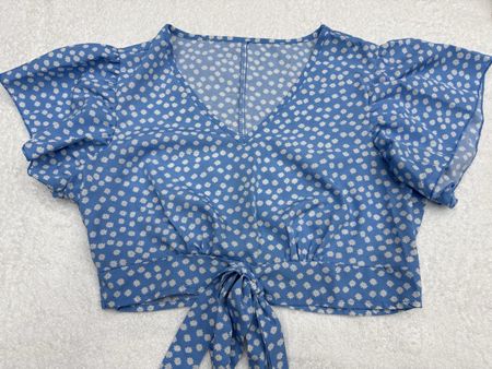 Top Shein à fleurs bleues, taille M - Parfait pour l'été!