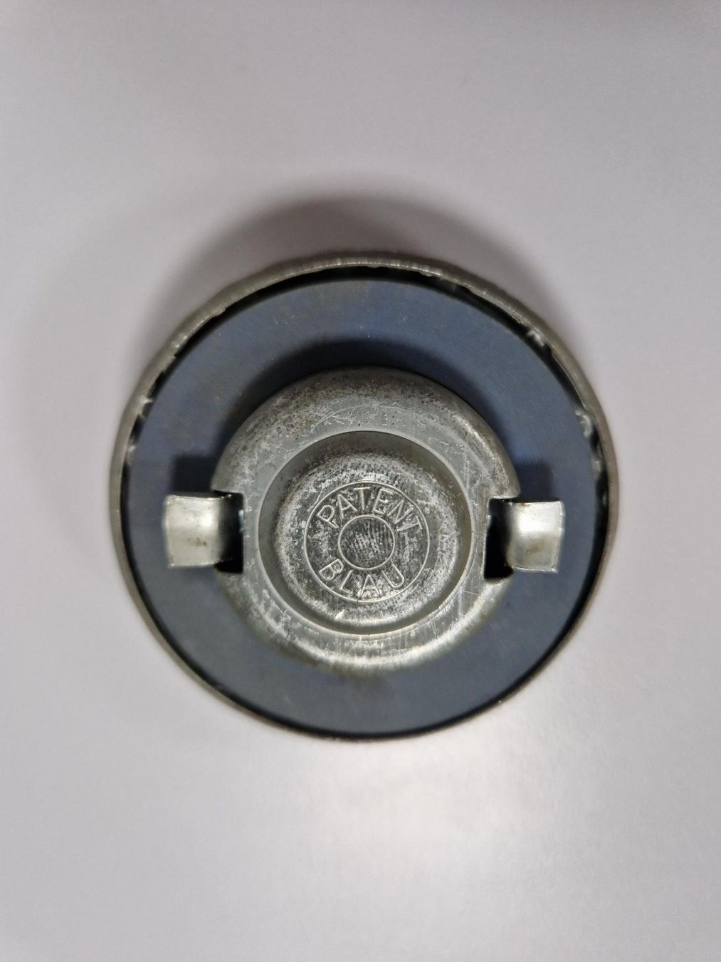 Aebi Traktoren: MAG Motor Tankdeckel 2 Takt, Oldtimer – Gebraucht aus Dürnten von Bachtel84 2