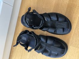 Sandalen Zara schwarz Grösse 38 guter Zustand