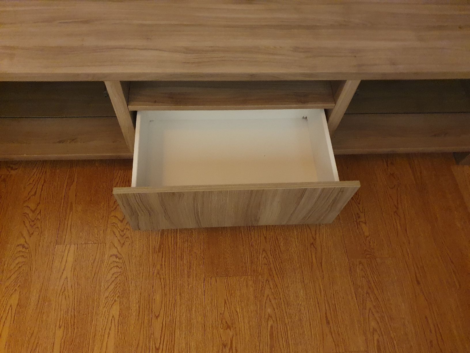 Ikea TV Möbel: Fernsehmöbel – Gebraucht aus Sarmenstorf von chr_8jt6 4
