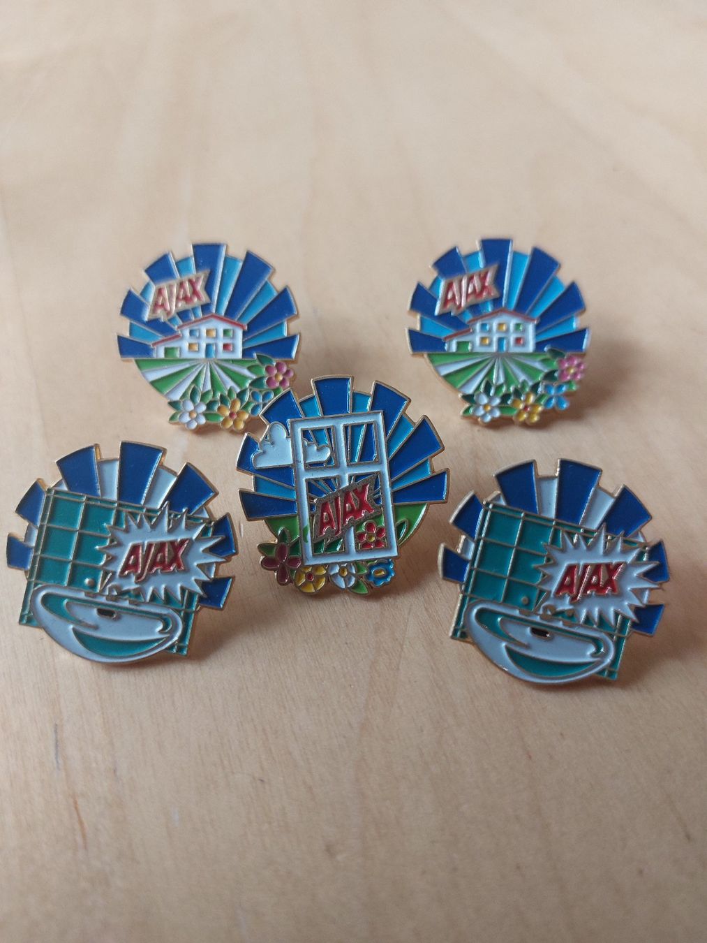 Placchette & Badge: AJAX - PIN – Usato da Gipf - Oberfrick venduto da Esnoopy