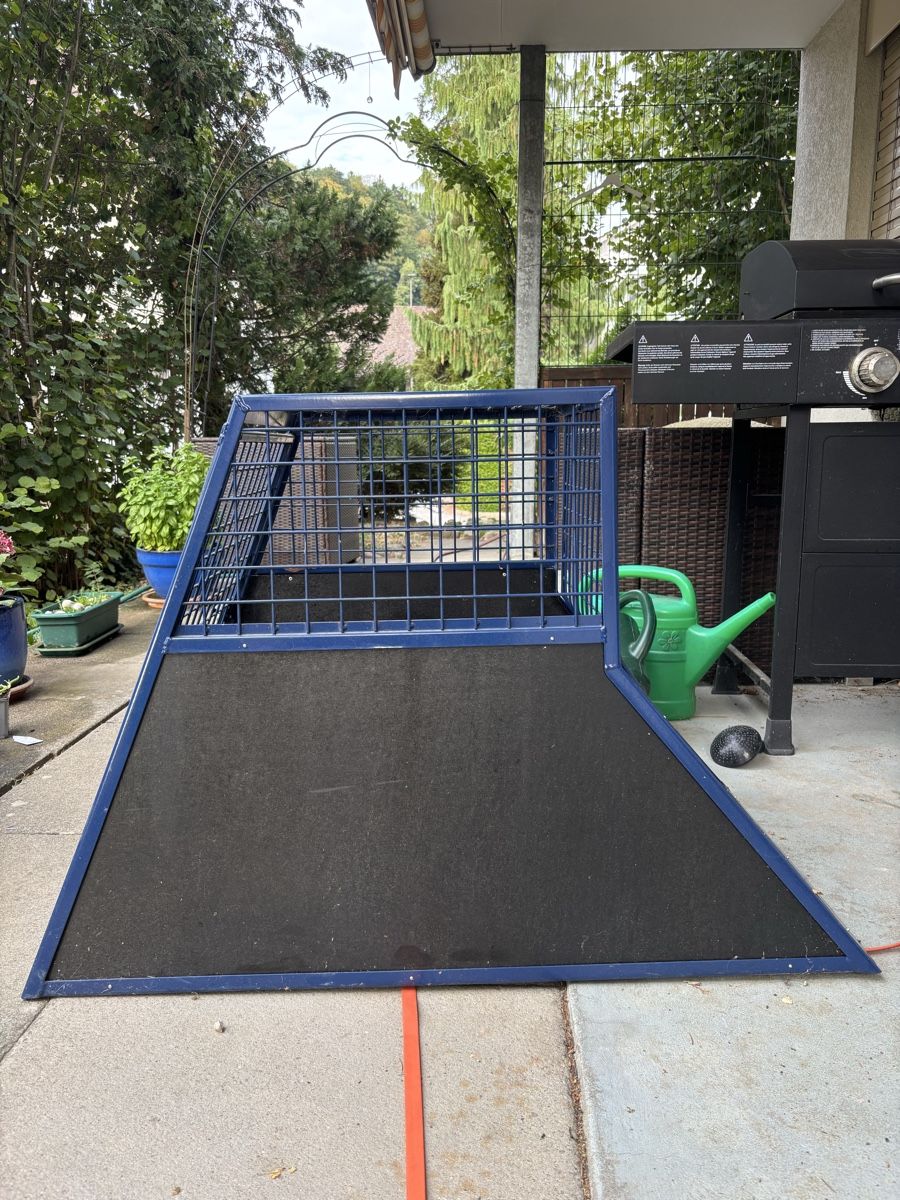 Cages, transport & sécurité: Hundebox abgeschrägt  – D'occasion à Schafisheim par Chillout123 2