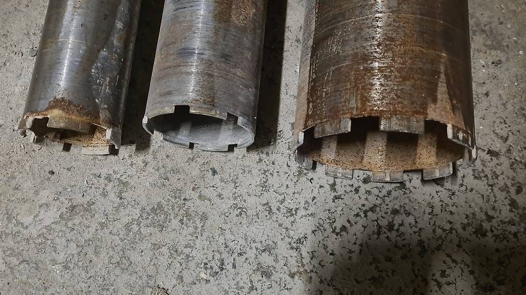 Hilti Trapani: 3 Stk. Hilti Kernbohrer 6,7/8 /12cm – Usato da HORGEN venduto da kin_5wxj 1