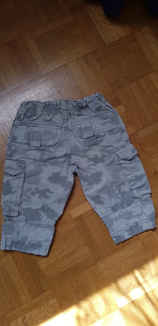 C&A Pantaloni: Bermudashorts beige gemustert, Gr. 92 – Usato da Dietikon venduto da grafad 1