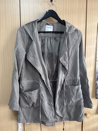 Chicoree Übergangsjacke Damen Grösse S mit Kapuze