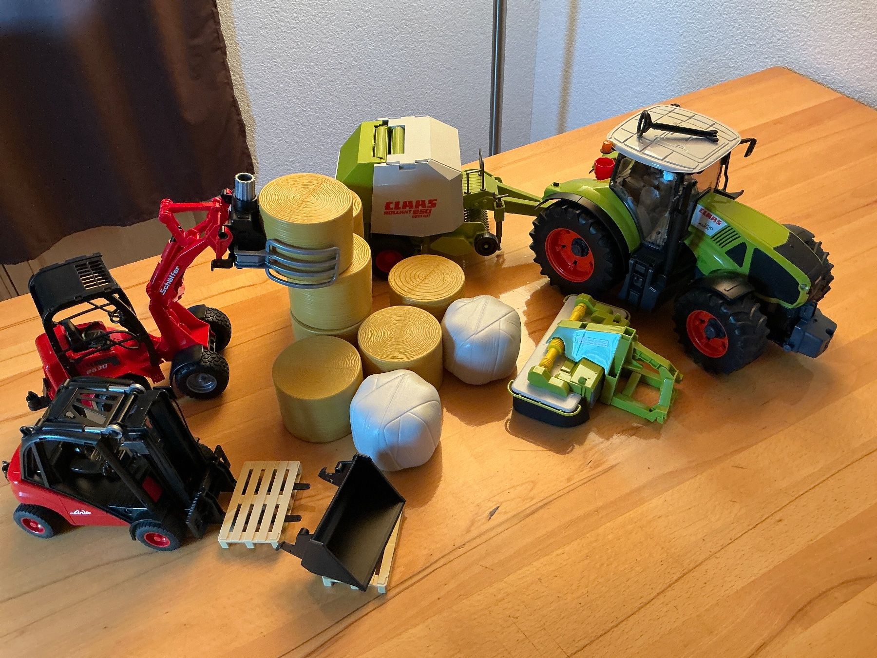 Bruder Giocattoli: Bruder Landwirtschaft Set CLAAS etc. – Usato da Urtenen-Schönbühl venduto da mathho2010 3