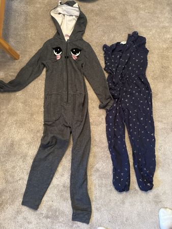 2 Mädchen Jumpsuits 128