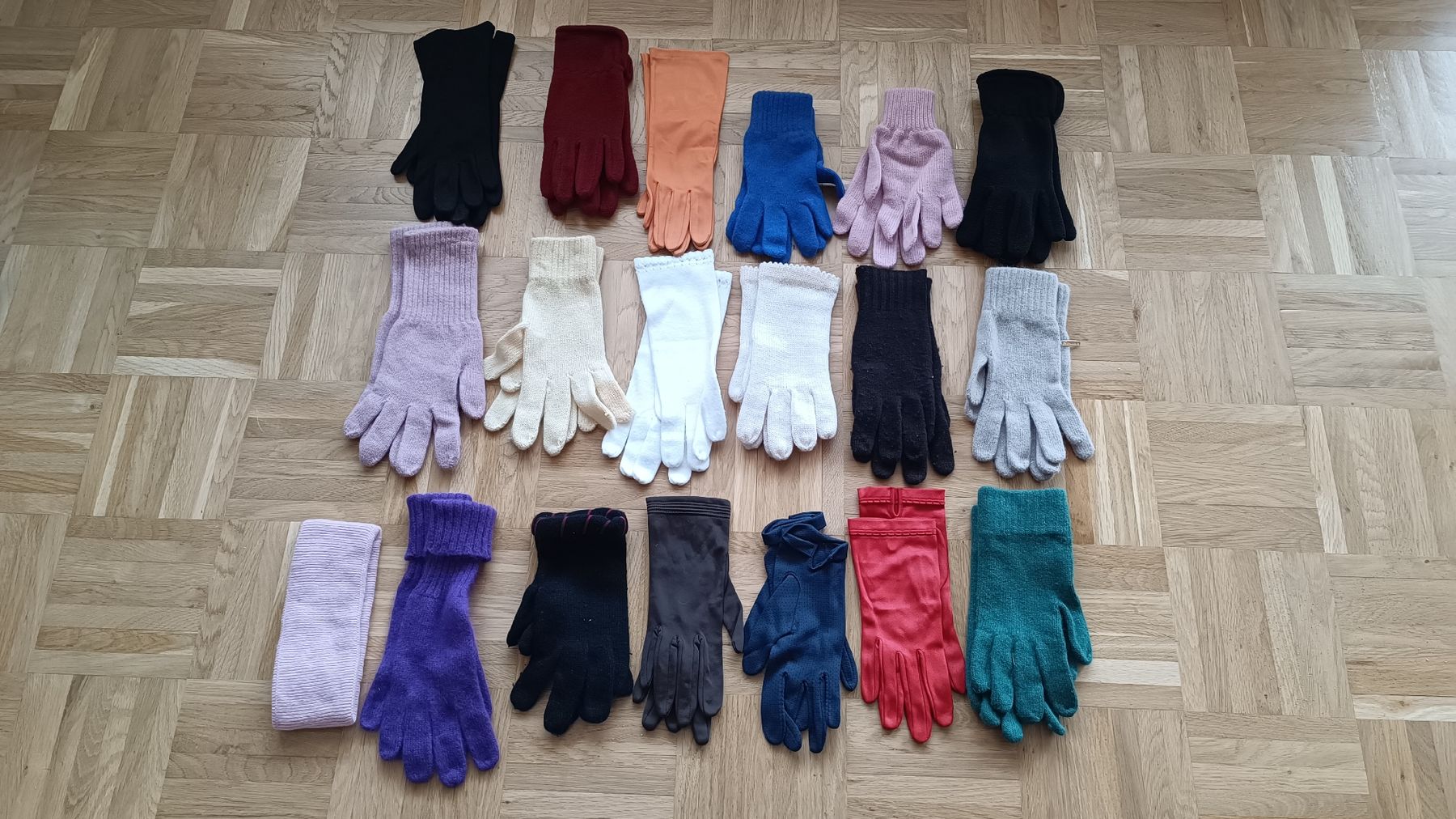 Handschuhe & Handstulpen: Handschuh Set 3 – Gebraucht aus Baden von zuppel