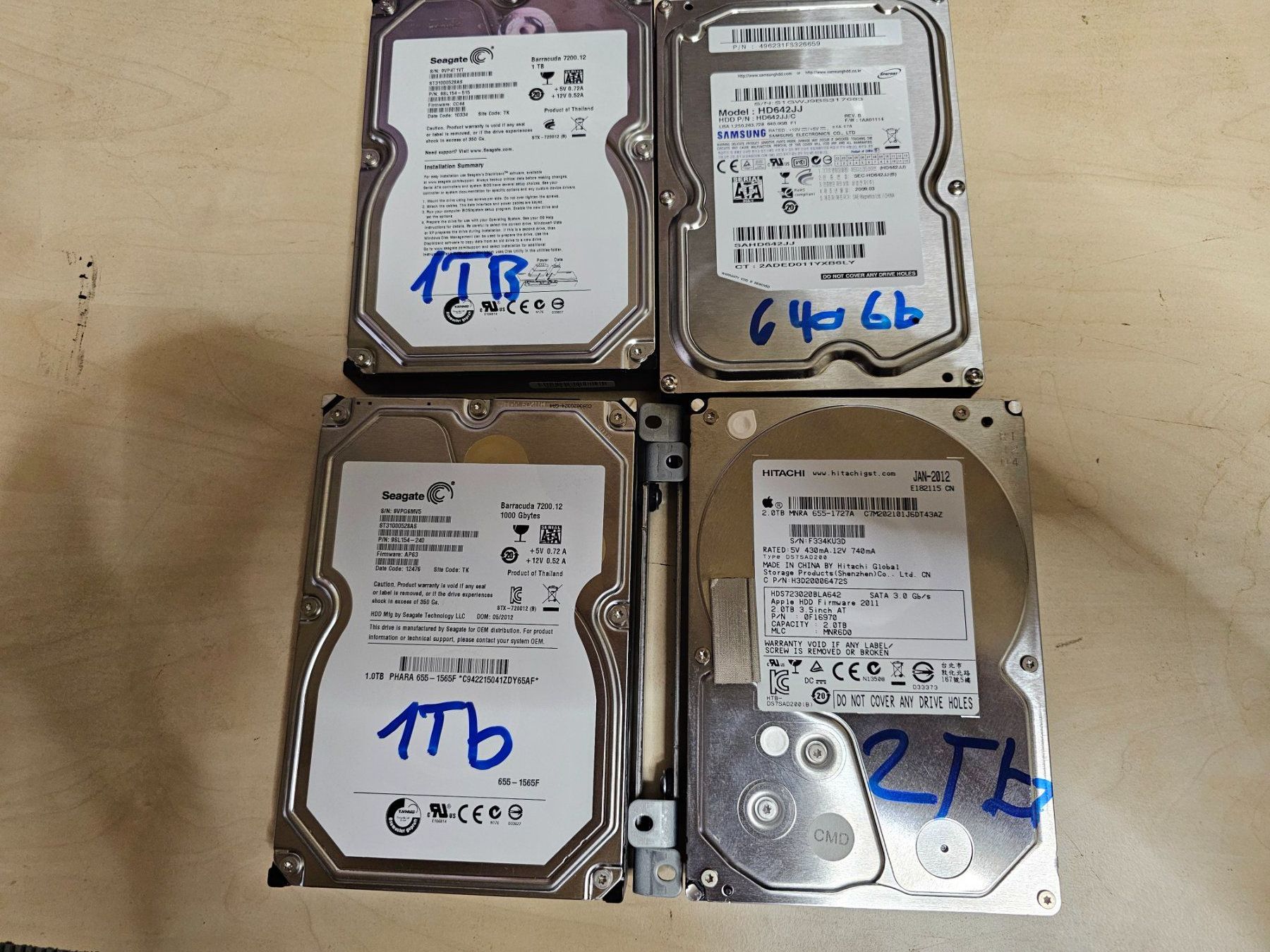 Dischi rigidi: 12 3.5 HDD Festplatten – Usato da Burgdorf venduto da weggu.666 2