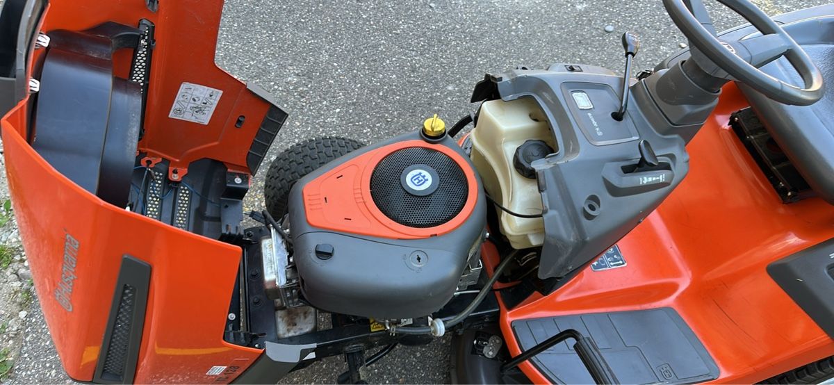 Husqvarna Tagliaerba: Rasentraktor Husqvarna TC 138 – Usato da Grossdietwil venduto da kawasaki-kfx 2