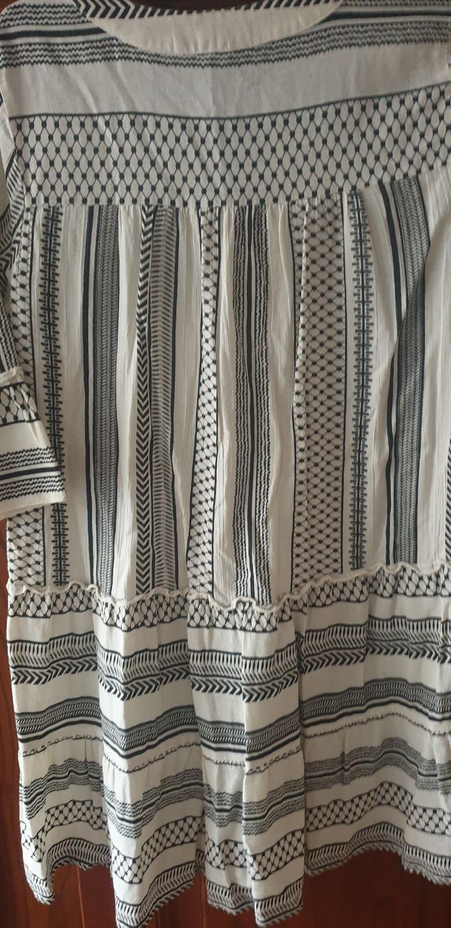 Kleider: Kleid  – Gebraucht aus Clarens von fur_bxq2 2