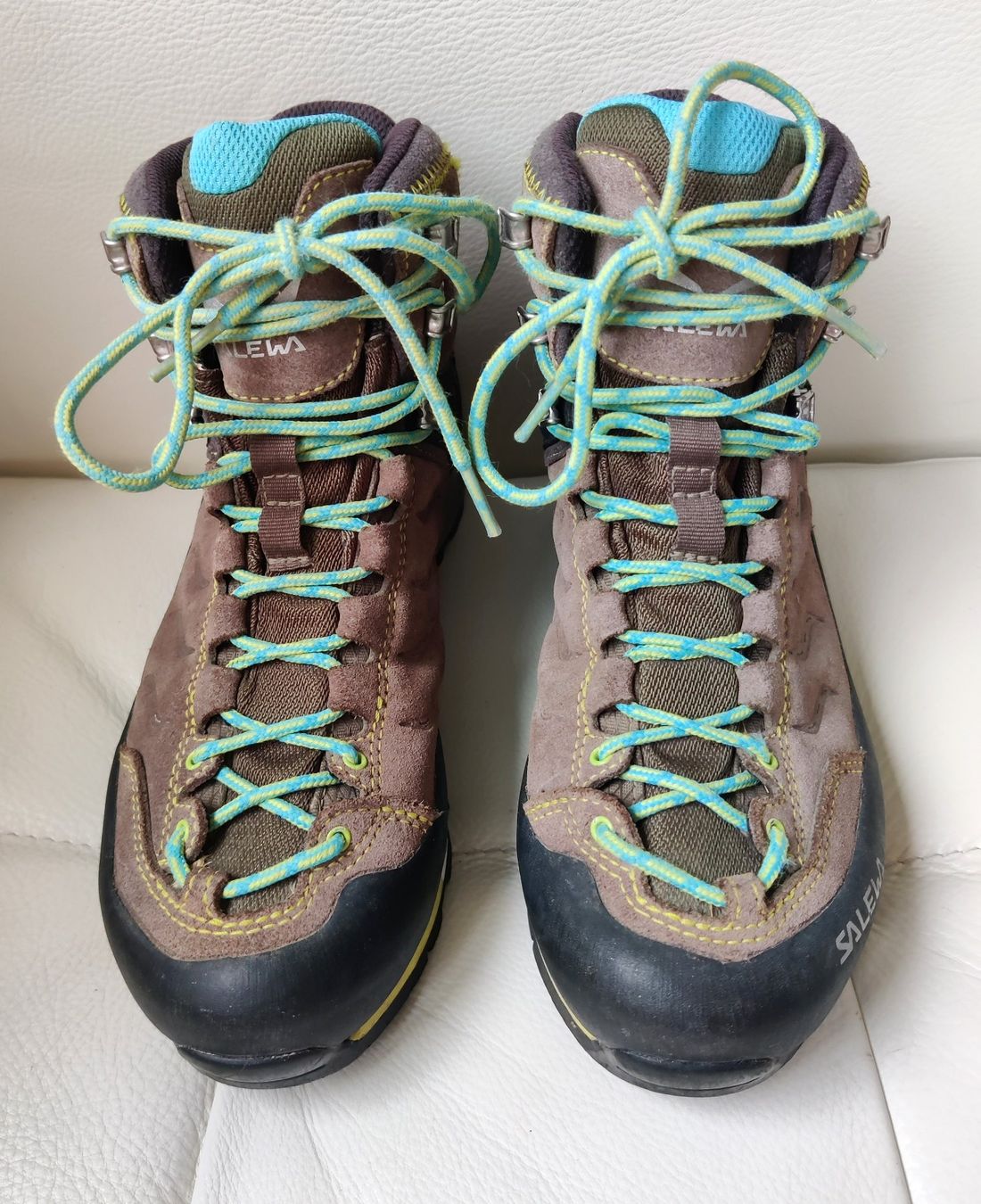Salewa Scarpe da donna: SALEWA Damen Bergwanderschuhe Trekkingschuhe / Gr. 37 – Usato da Lachen SZ venduto da PizBuin35 1