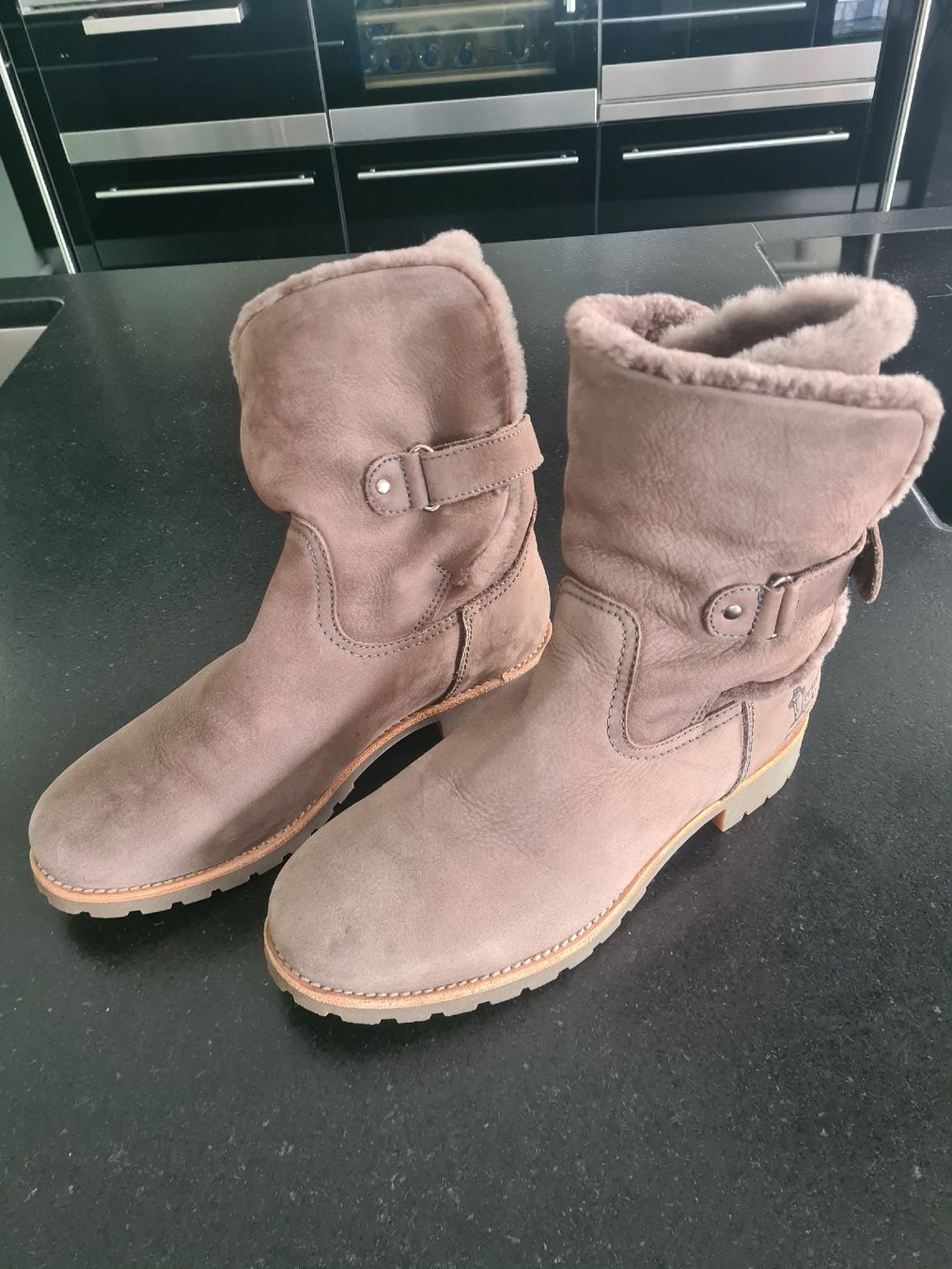 Panama Jack Damenschuhe: Panama Jack Damen Winterstiefel Gr. 40 – Neu (gemäss Beschreibung) aus St. Gallen von charly92