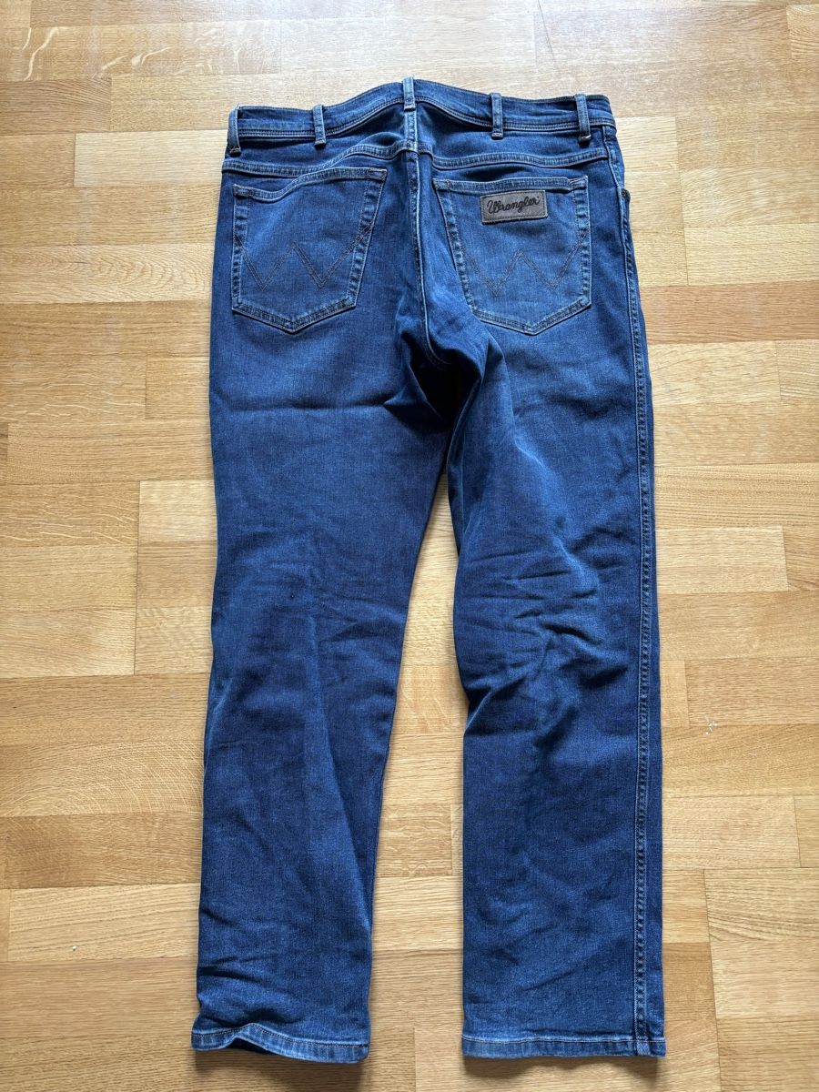 Wrangler Jeans: Wrangler Jeans W34L30 – Gebraucht aus Lyss von PlaneSpotter
