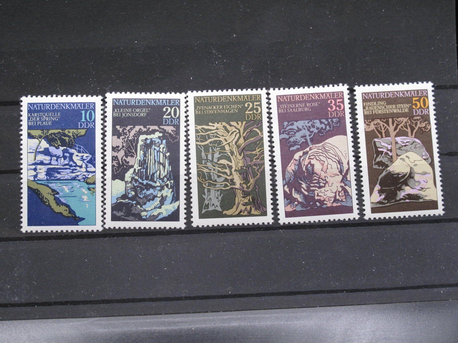 Tutti i francobolli: DDR 1977 Naturdenkmäler ** – Usato da Wil SG venduto da fva01