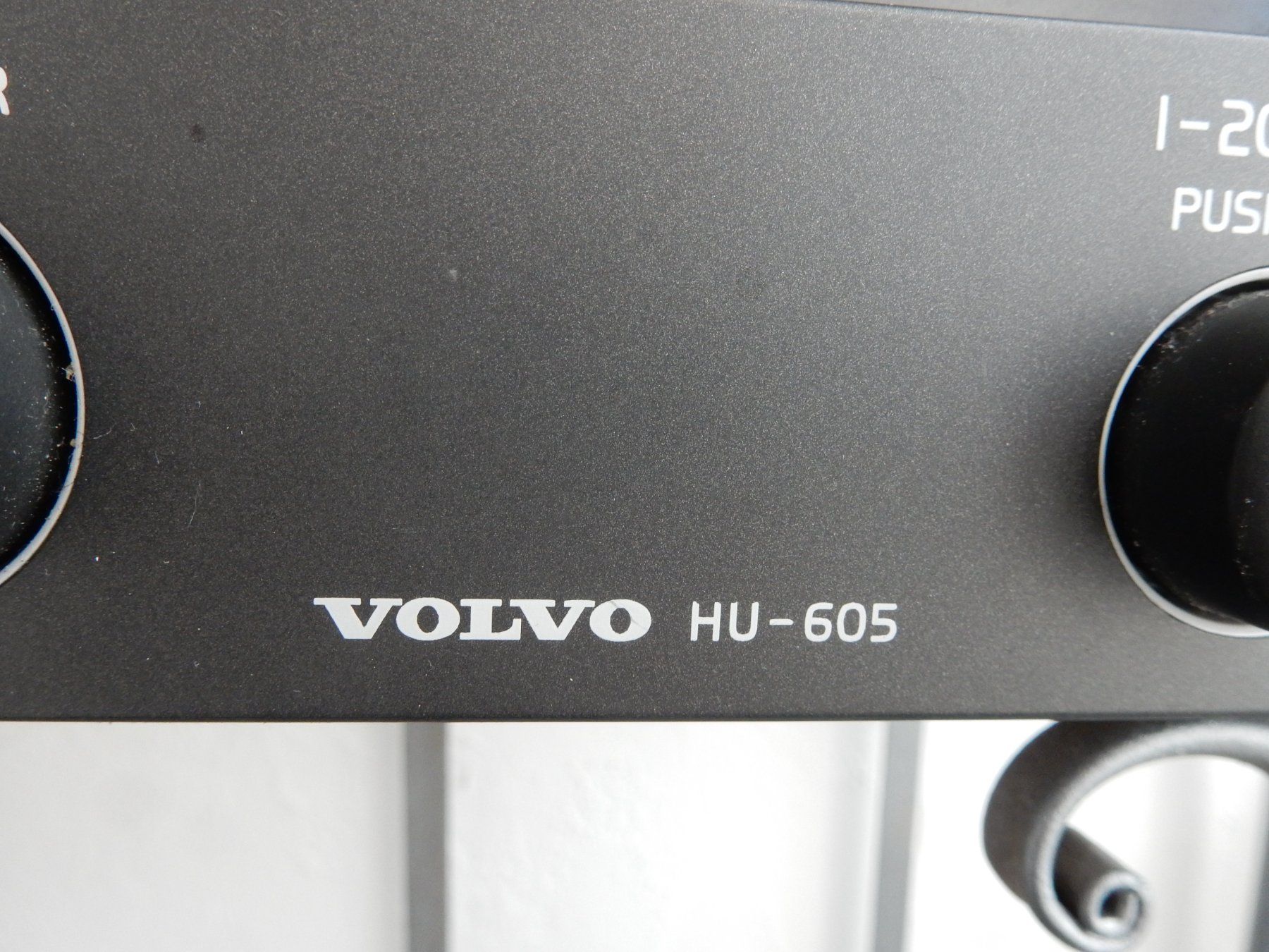 Radios: Volvo V40 Radio. – Gebraucht aus Balsthal von Subaru11 6