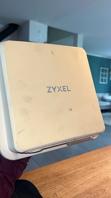 Modem & Router: ZYXEL Outdoor 5G router  – Usato da Rümlang venduto da DuDuGess