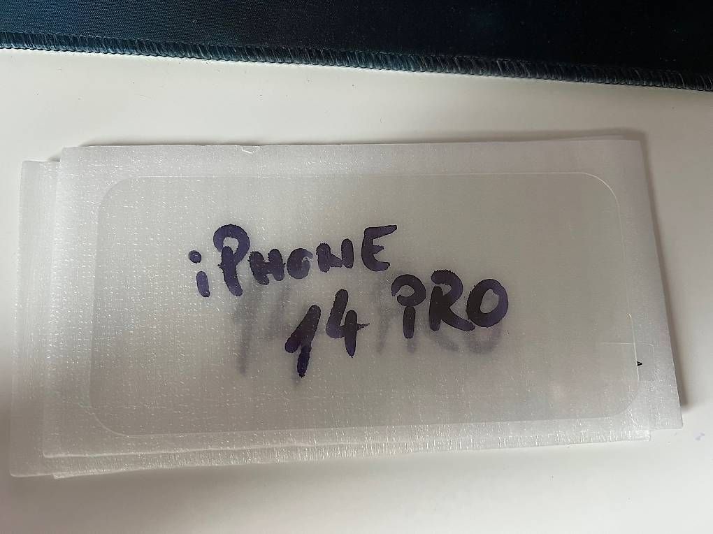 Portables: iPhone 14 Pro glass – D'occasion à Luzern par claiudiu