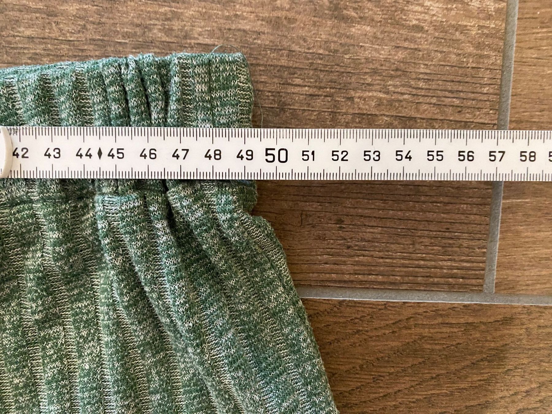 Asos Hosen: Asos Design Curve Hose elastisch grün Gr. 52 – Gebraucht aus Pratteln von a23_j2gs 4