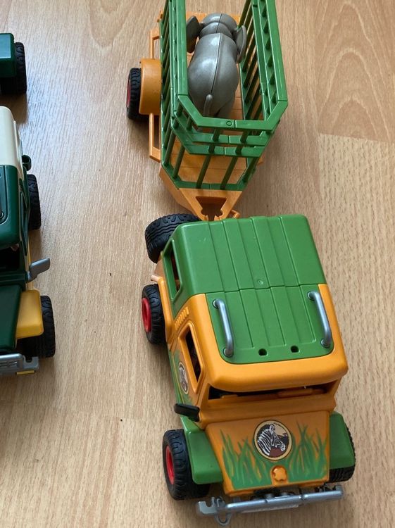 Playmobil 6937 Wild Life - Véhicule avec éléphanteau et soigneurs