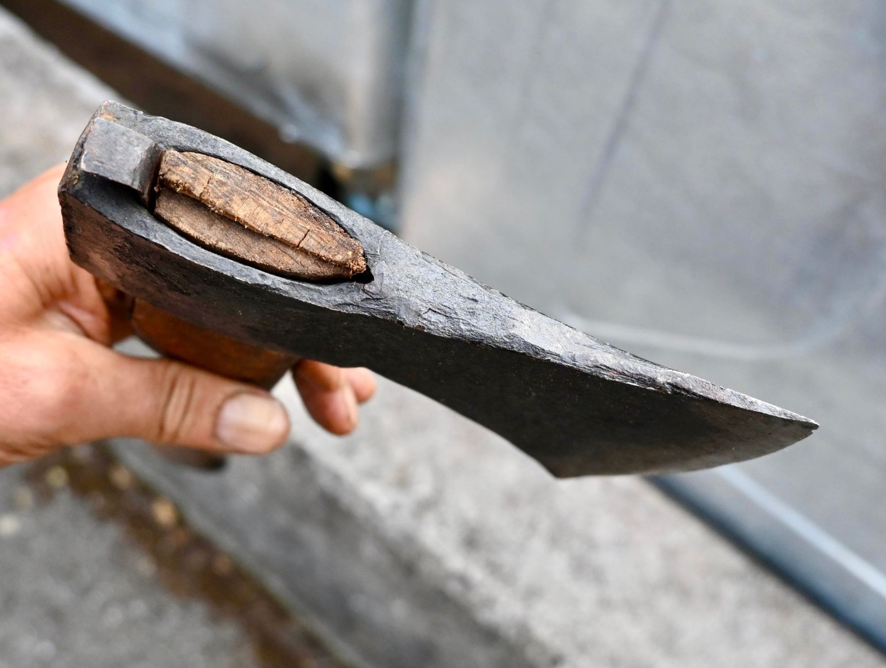 Tutti gli attrezzi: antikes 600er Handbeil geschmiedet L 38cm – Usato da Pfaffhausen venduto da mono_rec 3