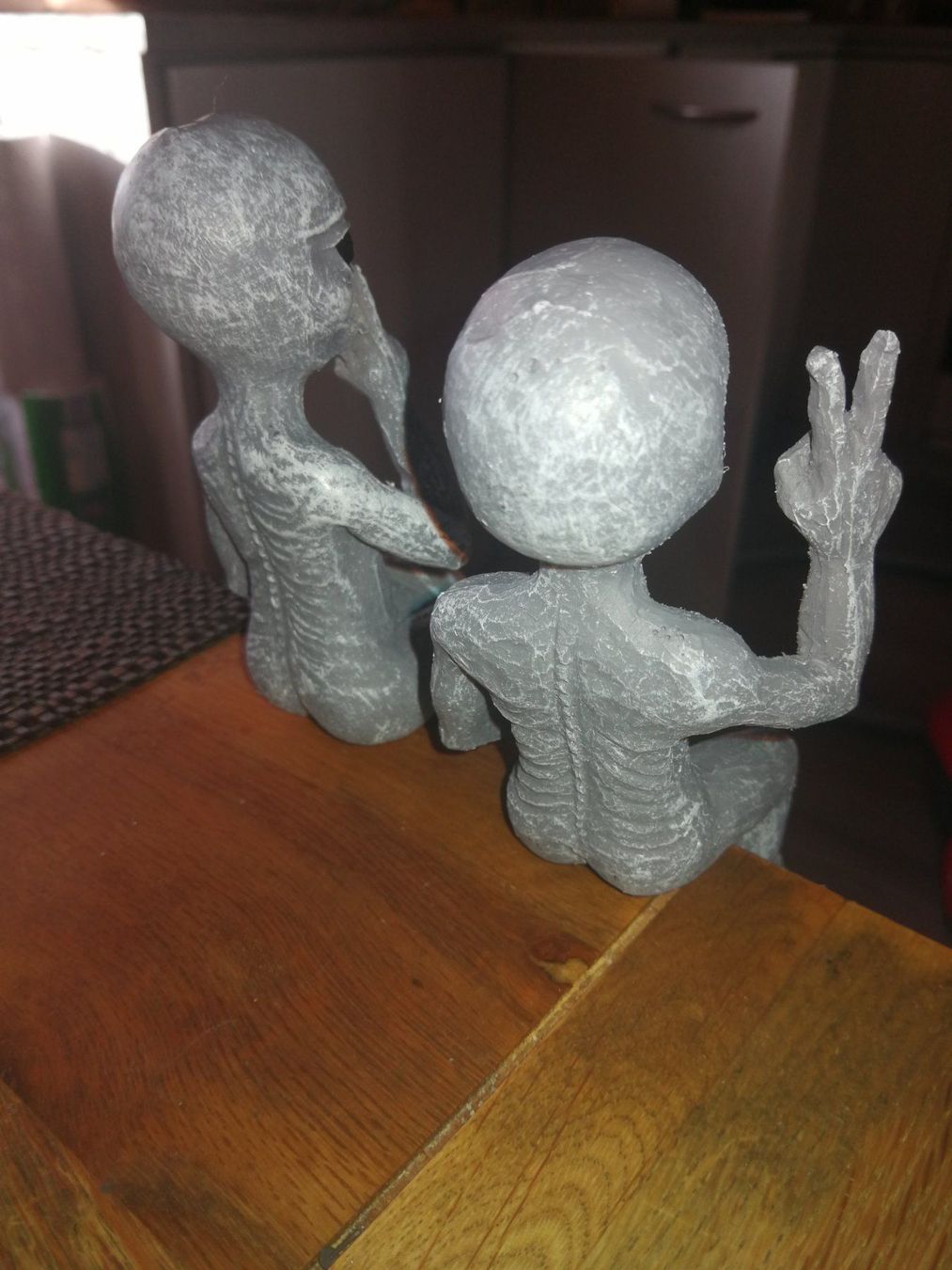 Figuren: 2 X ALIEN GARTEN DEKO - COOL - NEU – Neu und originalverpackt aus Herisau von  4