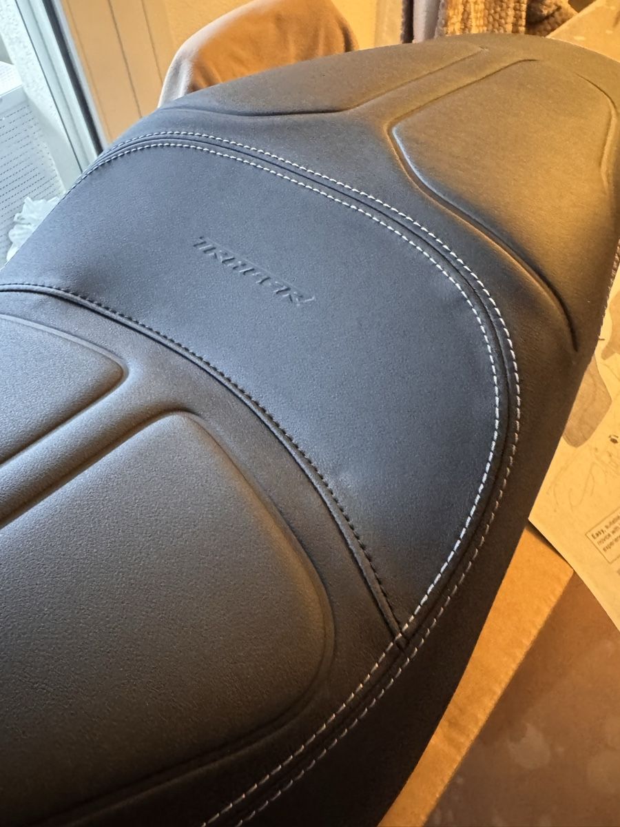 Yamaha Tutti i ricambio per moto: Selle confort pour Yamaha Tracer 700 – Nuovo e nell'imballaggio originale da Bulle venduto da Leo1202 1