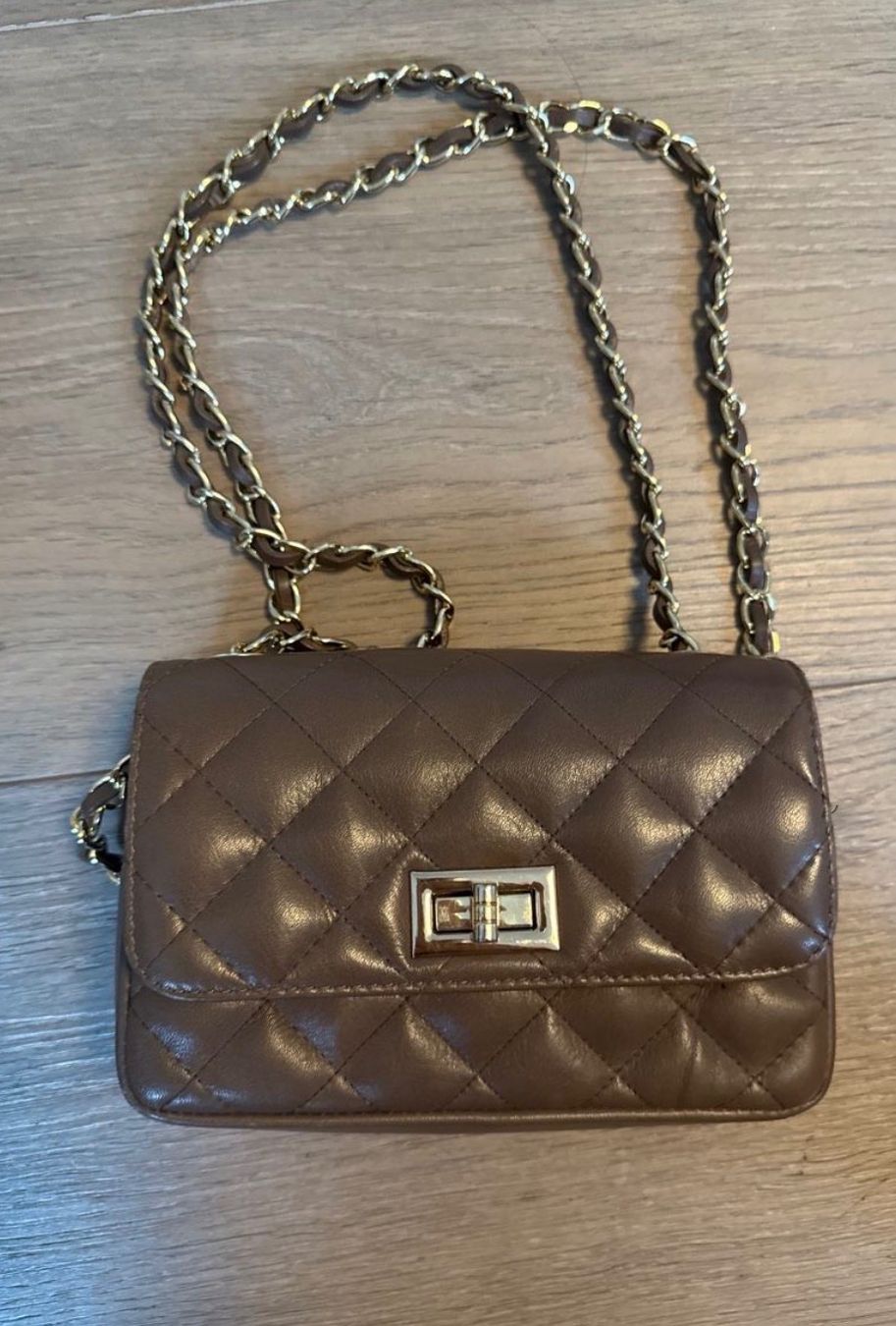 Borse da donna: Braune LEDER GENUA mit Goldkettchen – Nuovo (secondo la descrizione) da Zumikon venduto da nat_96zs