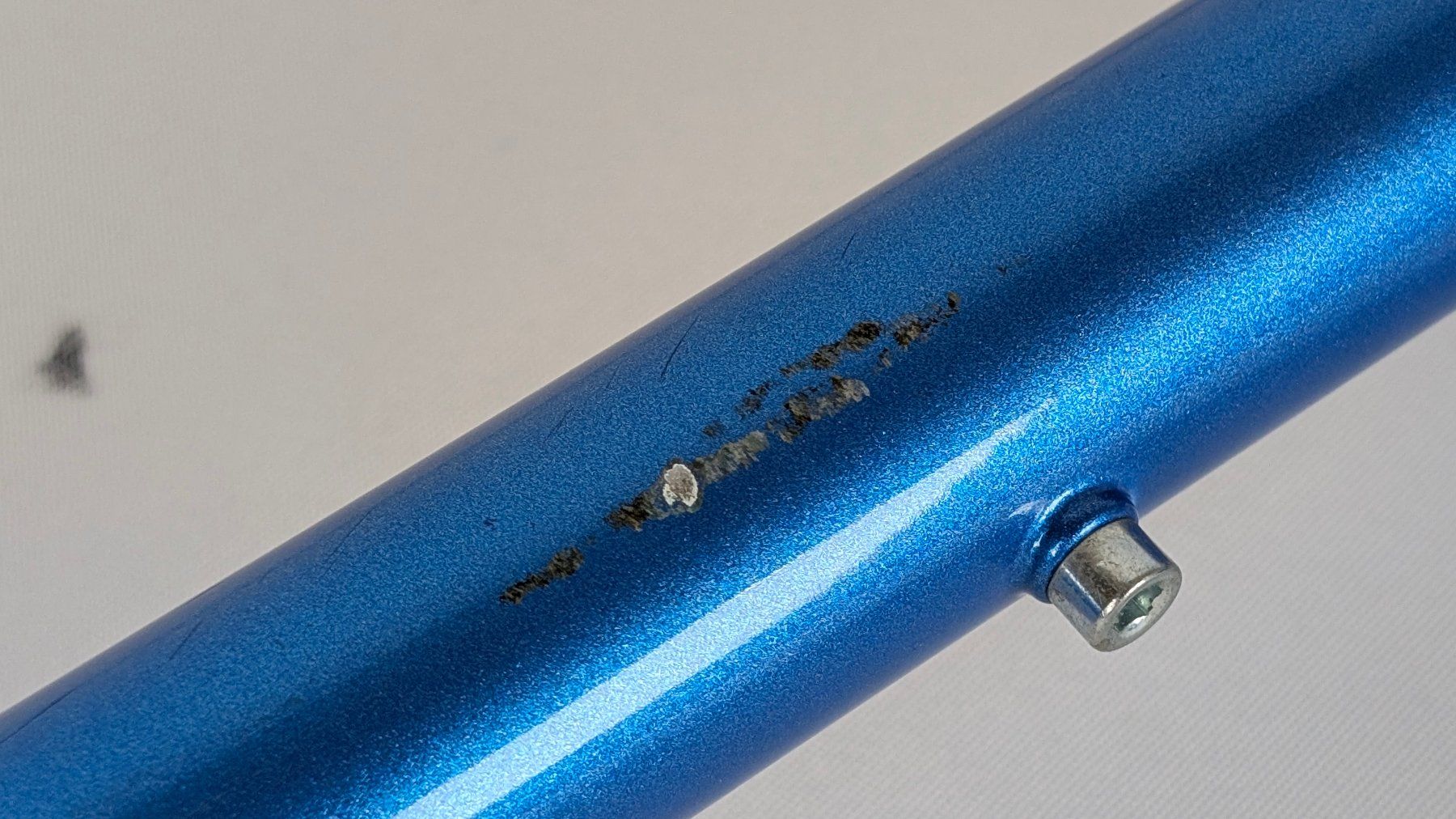 Pezzi di ricambio: Fahrrad-Rahmen mit blauer Gabel – Usato da Wettingen venduto da Wendemarket 4