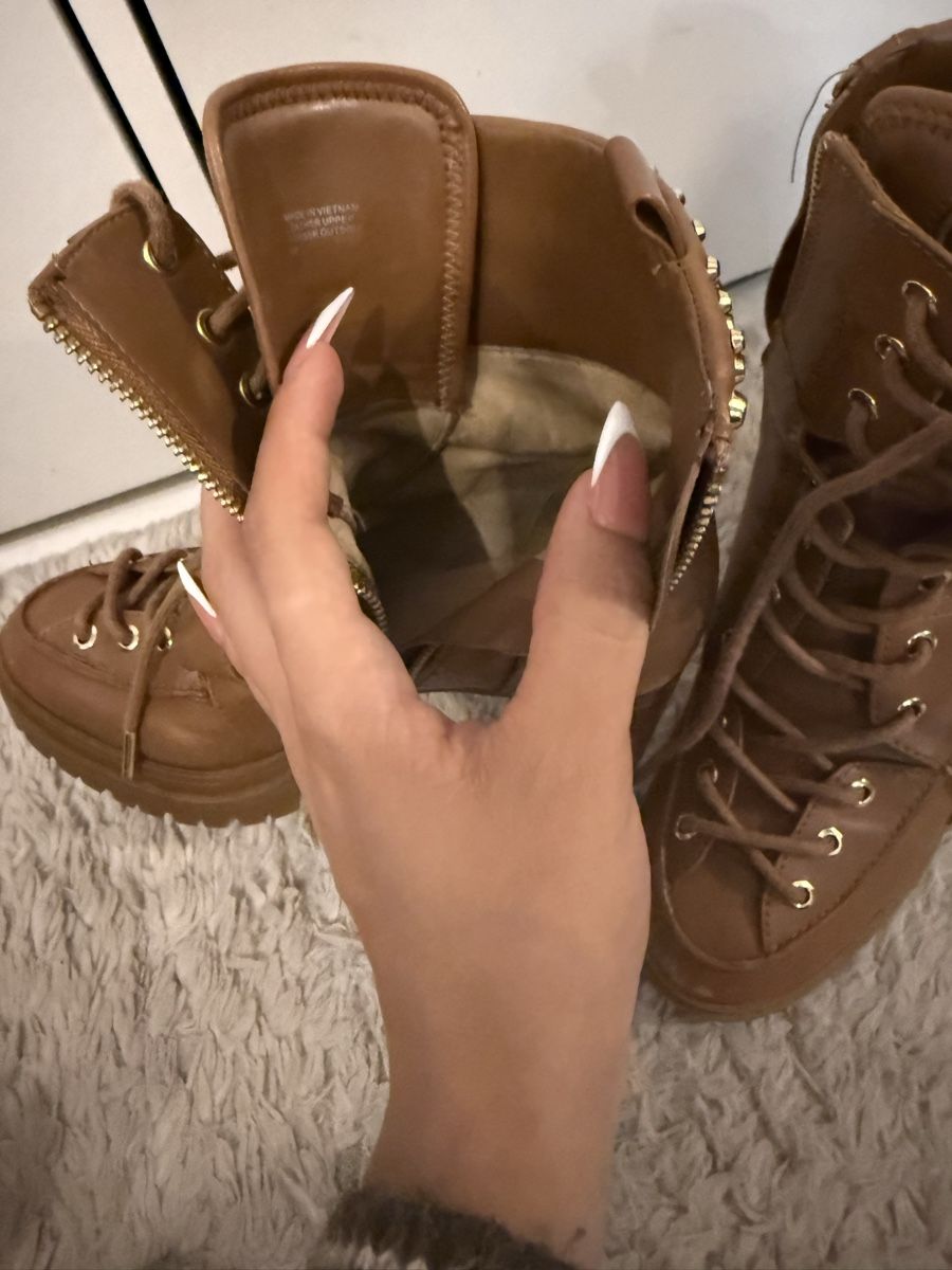 Michael Kors Chaussures femmes: Michael Kors Boots – D'occasion à Suhr par iam.deestiny 4