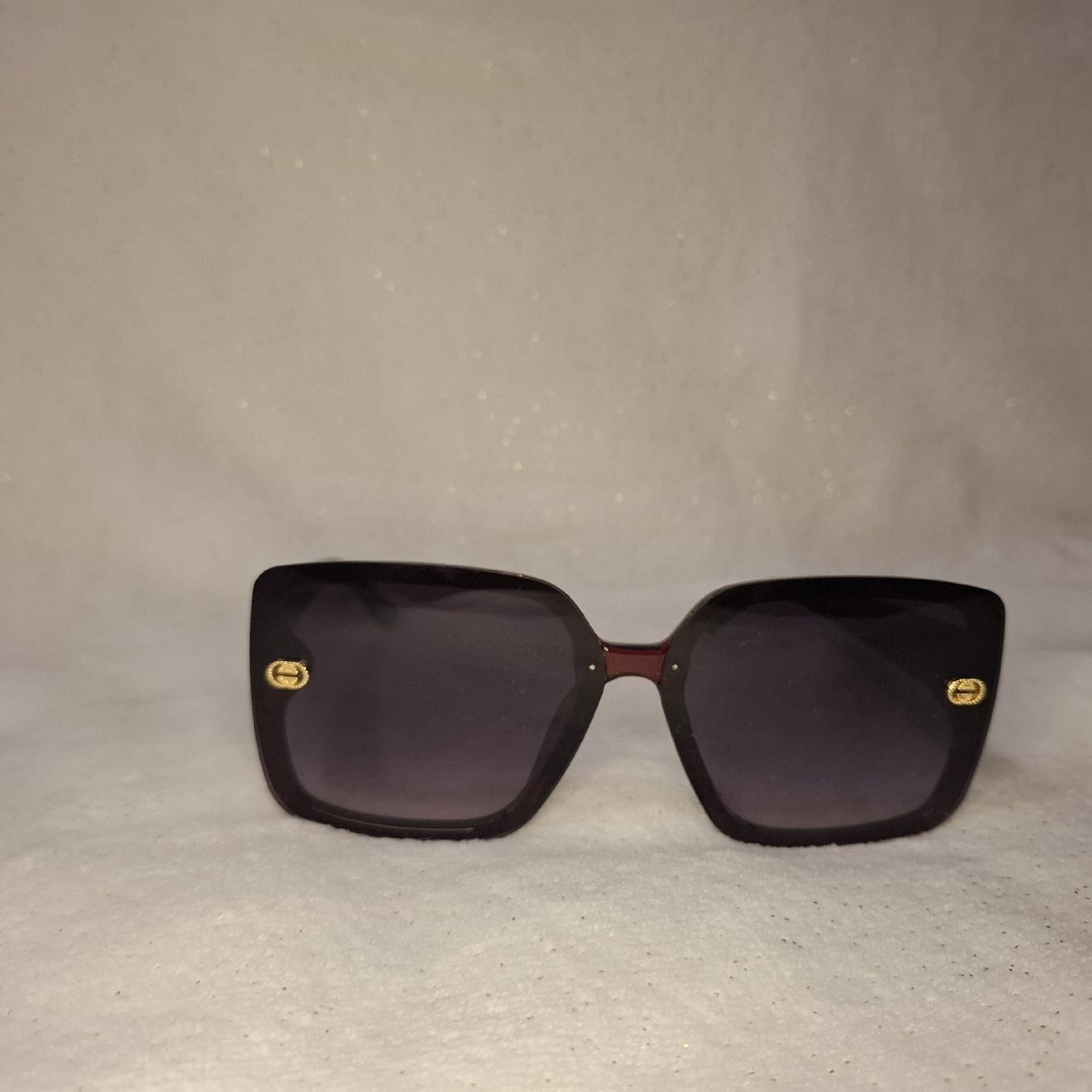 Brillen & Gläser: sonnenbrille – Gebraucht aus Wetzikon ZH von Marshmelow