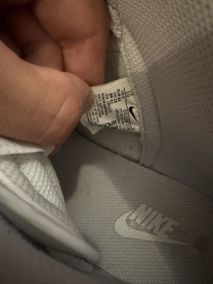 Nike Herrenschuhe: Nike Dunk High weiss/grau Grösse 44 gebraucht – Gebraucht aus Triengen von dan_yx7x 1