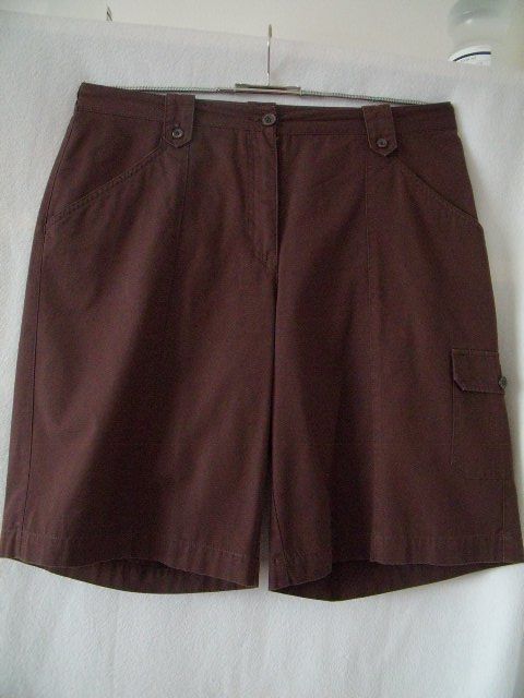 C&A Pantaloni: Herren Kurz-Hose GR 44 – Nuovo (secondo la descrizione) da zürich venduto da imi_dtt6 1