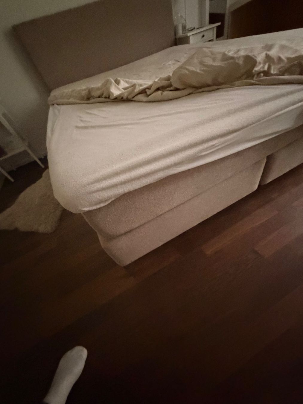 Bico Betten: Boxspringbett mit Textilkopfteil beige – Neu (gemäss Beschreibung) aus Madiswil von SteinsMC 5