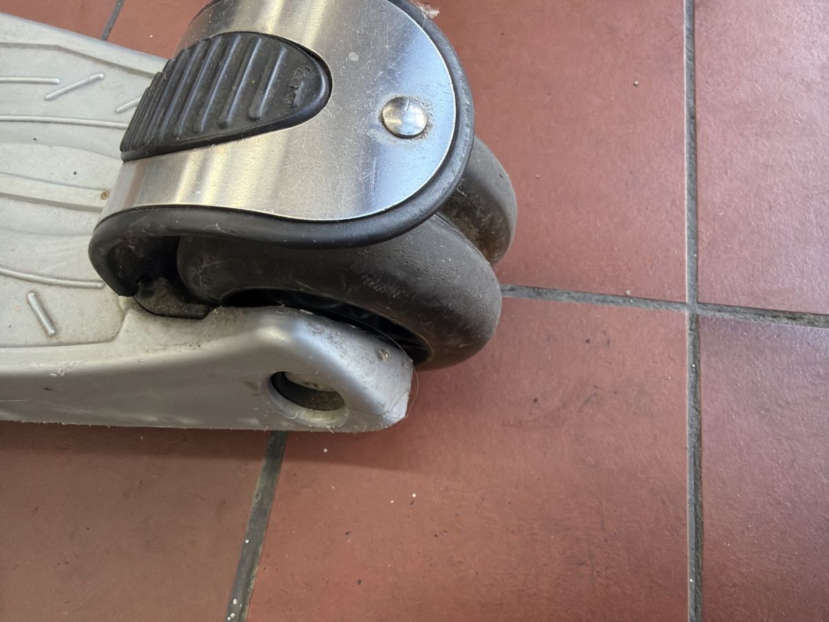 Micro Kickboard: Micro kickboard – D'occasion à Dübendorf par BAGAG 4