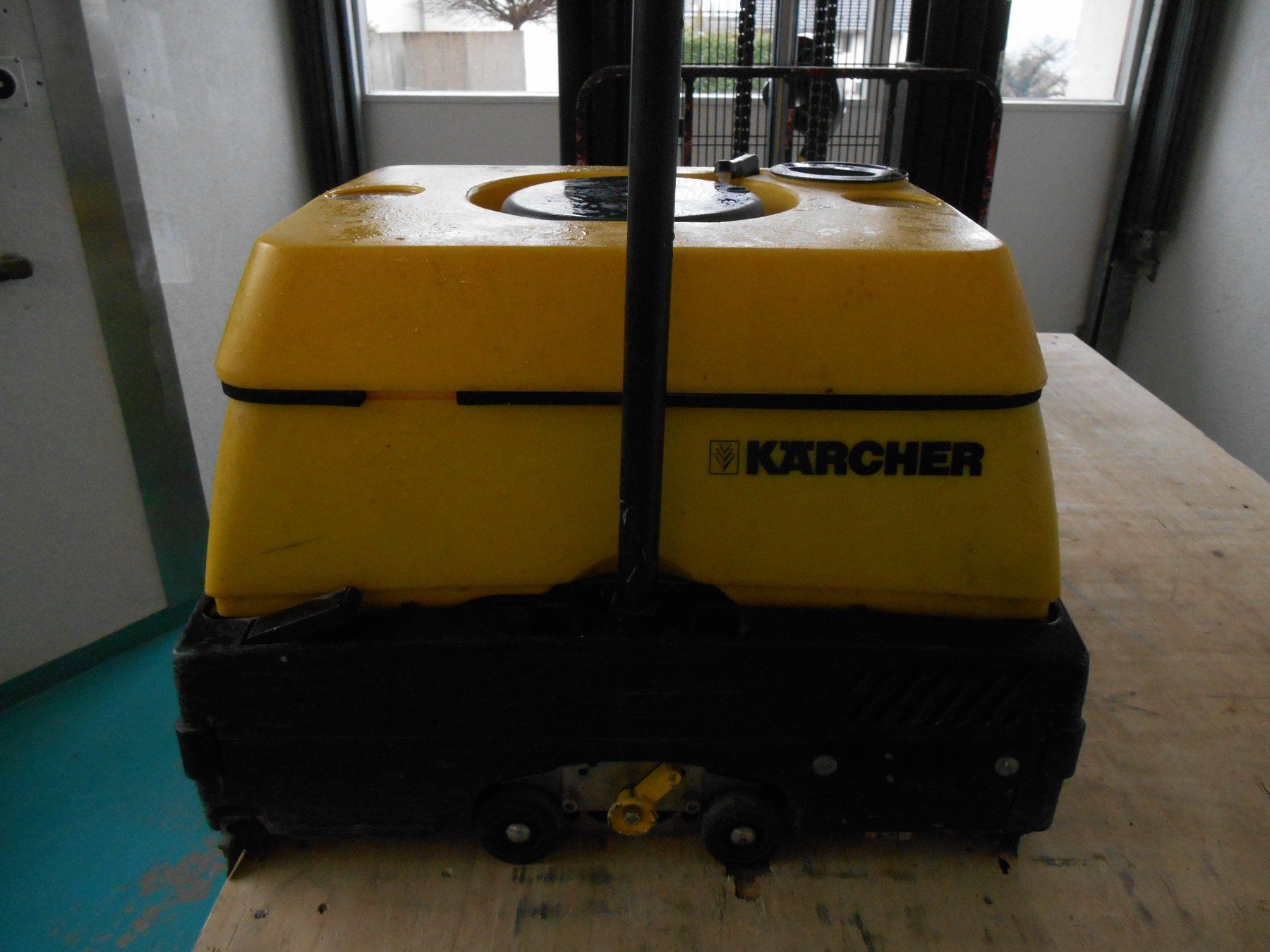 Kärcher Tutte le macchine: Putzmaschine Kärcher – Usato da Wetzikon ZH venduto da holz01 2