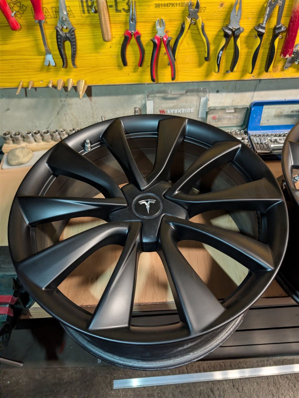 Tesla Cerchioni: Tesla 20 Zoll Performance Felgen – Usato da orpund venduto da kevinlars