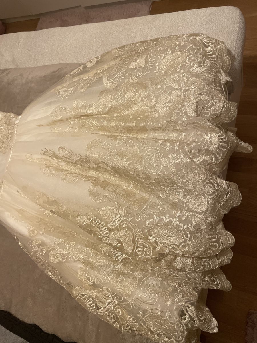 Kleider: Elegantes Spitzenkleid Gr. 36/38, cremefarben – Gebraucht aus Neuhausen von humacagman 3