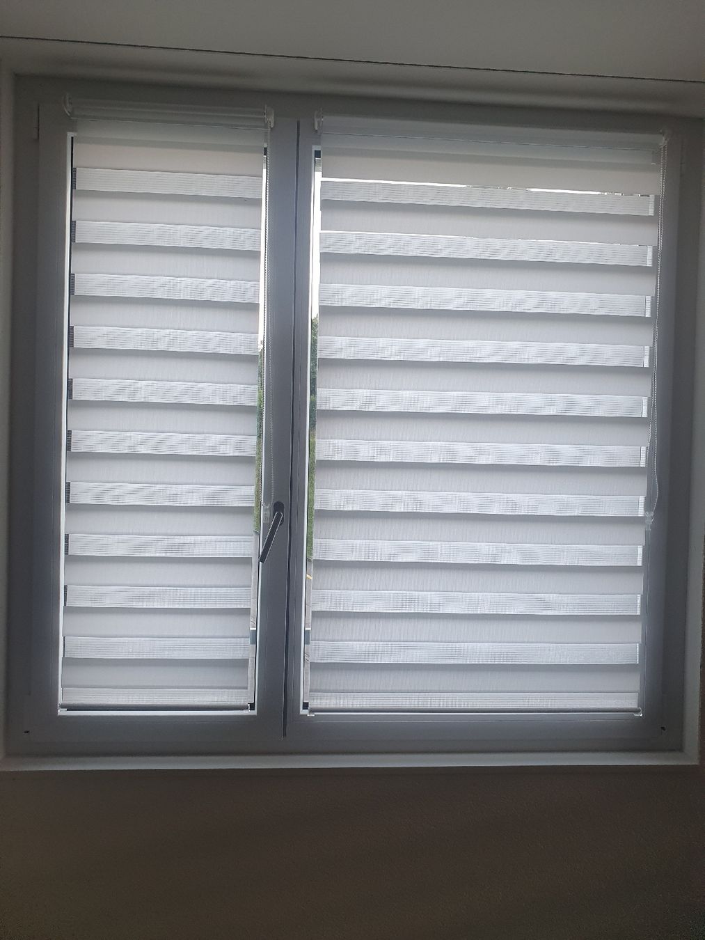 Tende da sole: 2 Doppelrollon Weiss ohne Bohren – Usato da Erlinsbach venduto da conc7 2