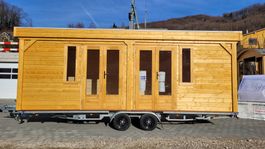 Tiny Haus Zirkuswagen auf Autoanhänger