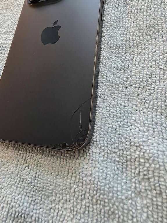 Apple Telefoni cellulari / Smartphones: IPhone 15 Pro - 128 GB – Usato da Derendingen venduto da koenigfe 1