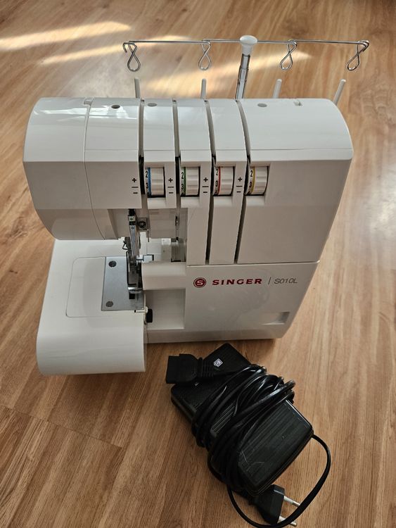 Singer Overlock (Neu (gemäss Beschreibung)) in Würenlingen für CHF 150 ...