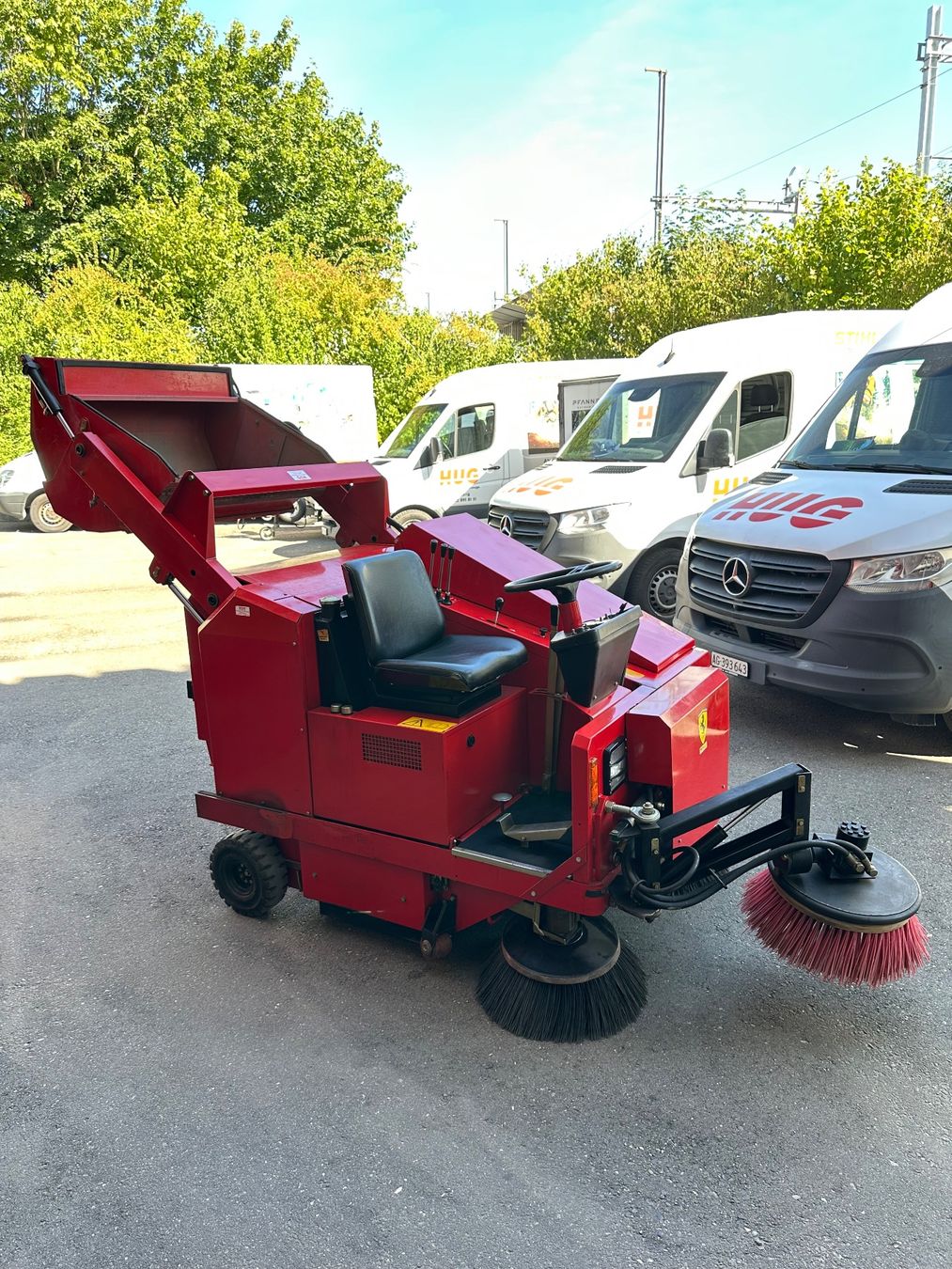 Tutte le macchine: RCM 955S Kehrmaschine – Usato da Lenzburg venduto da billistar 3