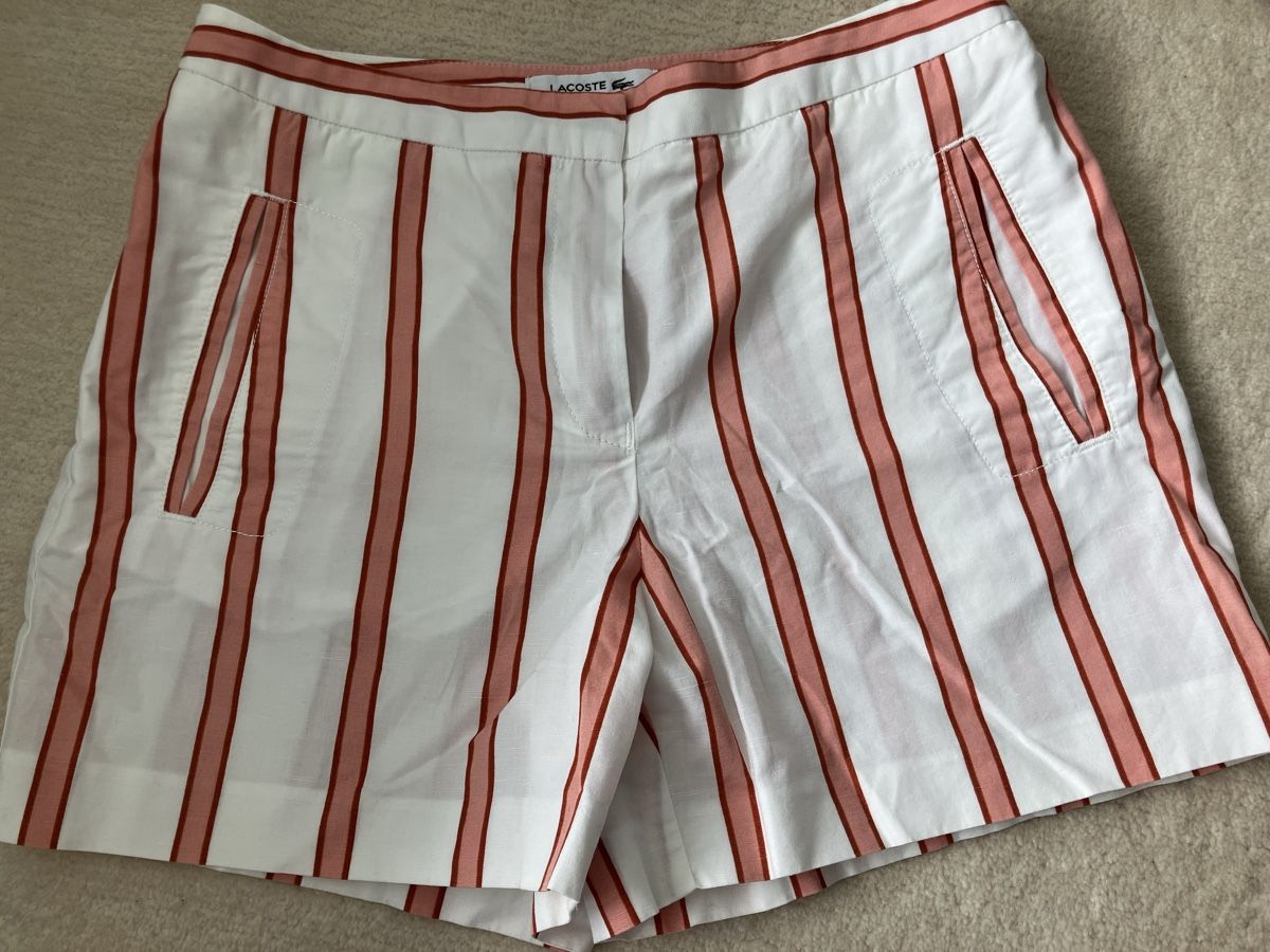 Lacoste Pantaloni: Kurze Shorts von Lacoste – Usato da Zürich venduto da Lilua78