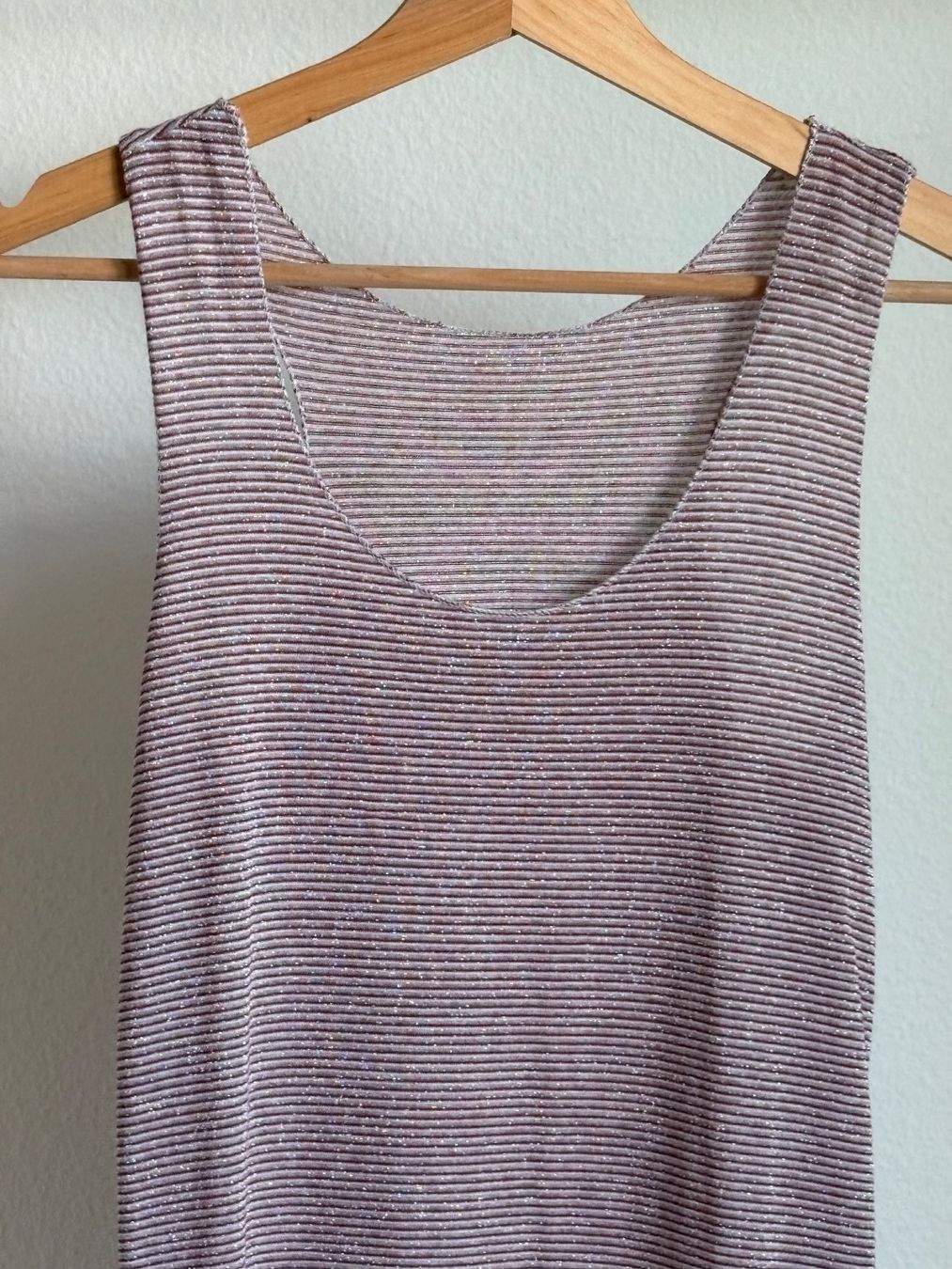 Camicette, T-shirt & Top: Weiss-rotes Unterhemd mit Glitzer – Usato da Zürich venduto da bbbggg 1